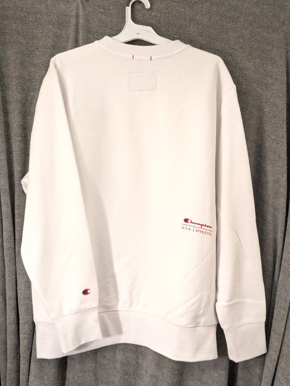 New!  Champion XL  White Sweatshirt Essential Weave 48-50" Chest - Picture 3 of 5